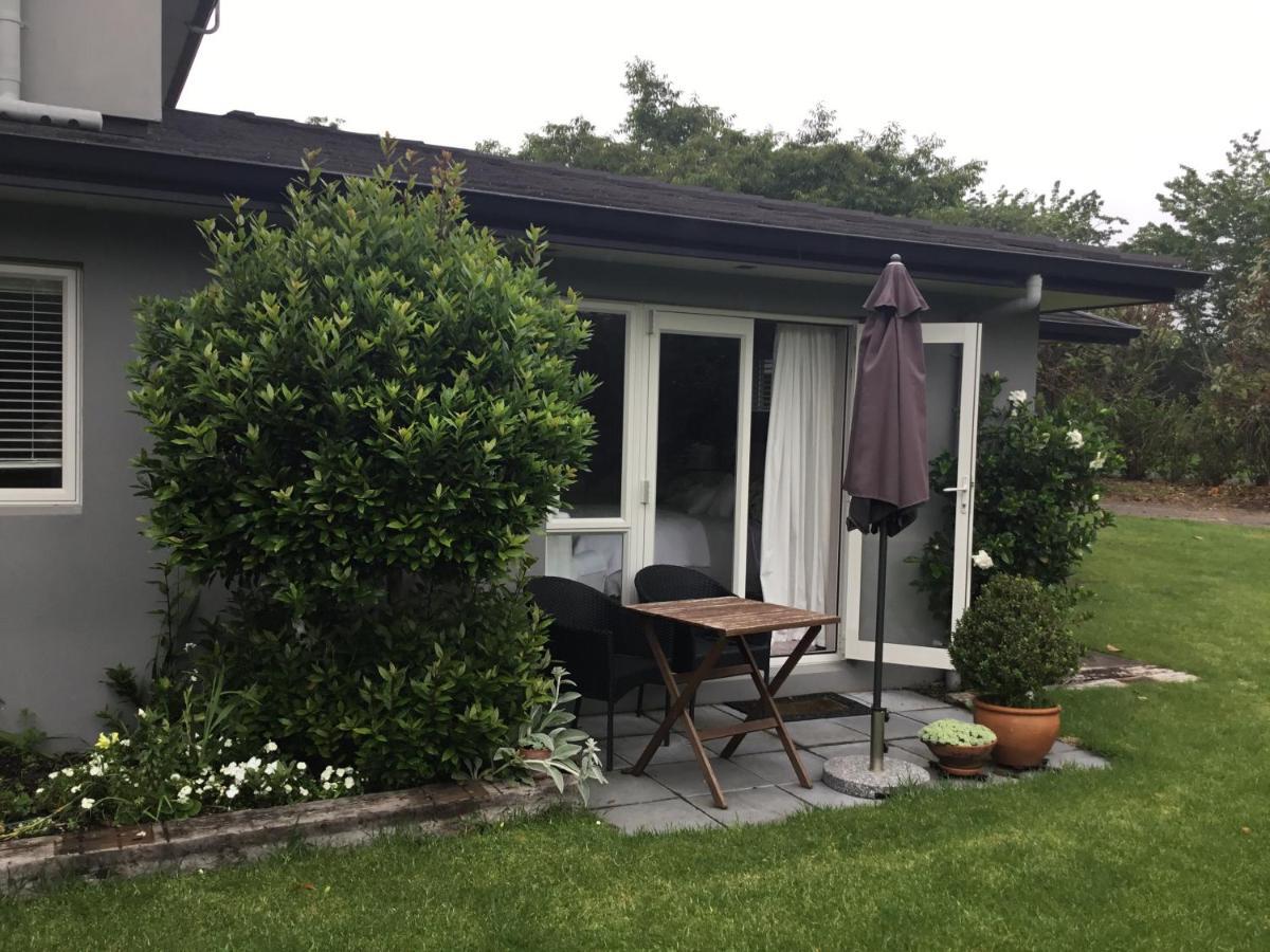 The Flower Nest Retreat Apartment Te Puna Exterior photo